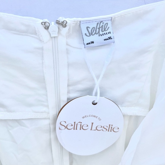 SELFIE LESLIE | NWT XL APHRODITE MOLDED BUST ANGEL SLEEVE WRAP DRESS EMBROIDERED - Picture 10 of 11